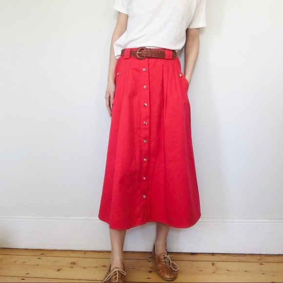 Cabin Creek Dresses & Skirts - Cherry red center button vintage style skirt
